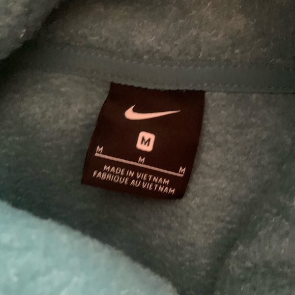 Turtle neck Nike pull over - Picture 4 of 5